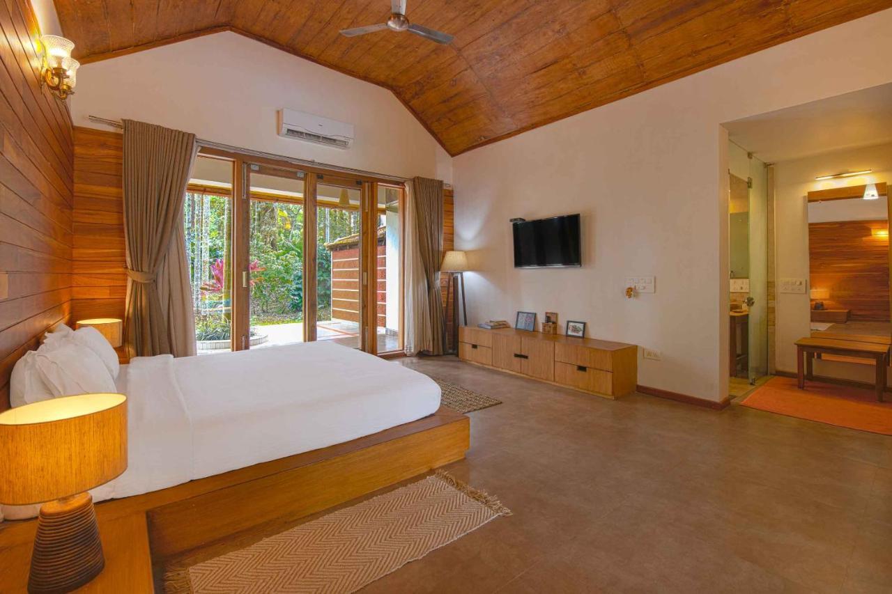 Stayvista At Tall Silver With Infinity Pool & Breakast Madikeri Buitenkant foto